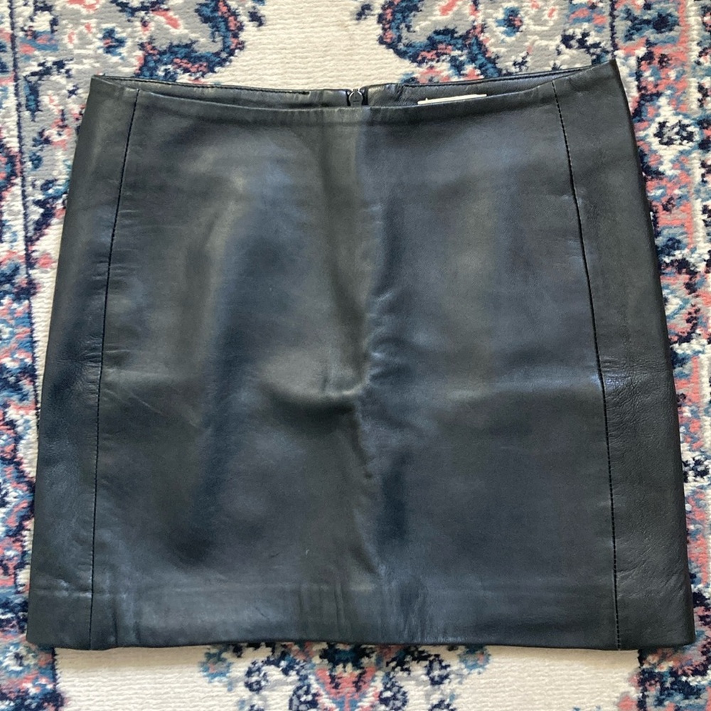 Sezane black leather mini skirt. Size 34